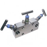 Alco Manifold and Gauge Valves 3 Valve Direct Mounted Instrument Manifold - Angled Heads